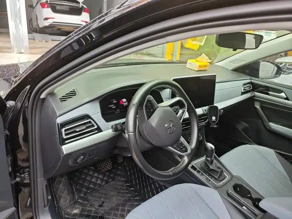 2023 Volkswagen Lavida 1.5L Automatic Full Comfort Edition — миниатюра 5