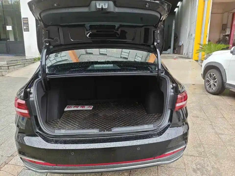 2023 Volkswagen Lavida 1.5L Automatic Full Comfort Edition — миниатюра 6