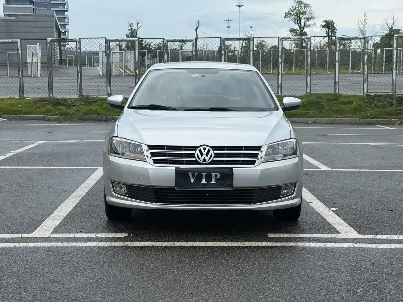 2013 Volkswagen Lavida Facelift 1.4TSI DSG Comfort Edition — миниатюра 2