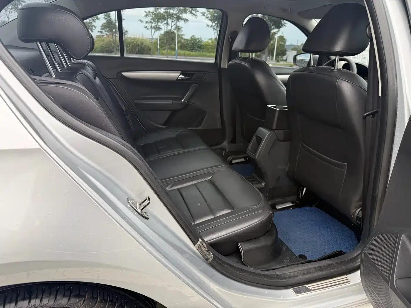 2013 Volkswagen Lavida Facelift 1.4TSI DSG Comfort Edition — миниатюра 12