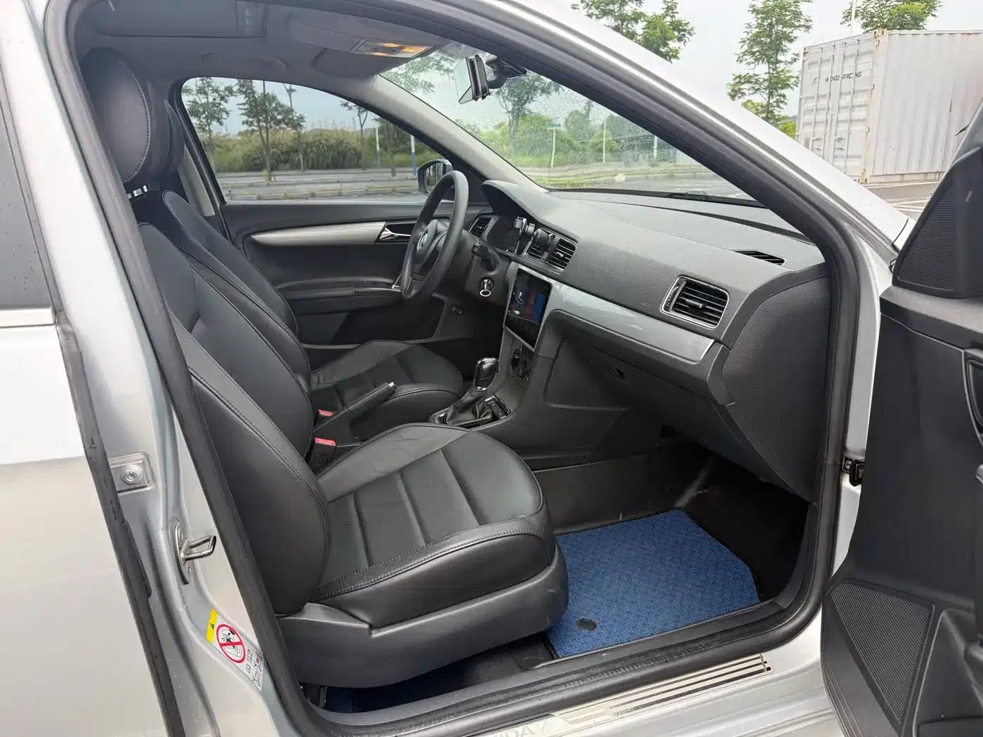 2013 Volkswagen Lavida Facelift 1.4TSI DSG Comfort Edition — миниатюра 13