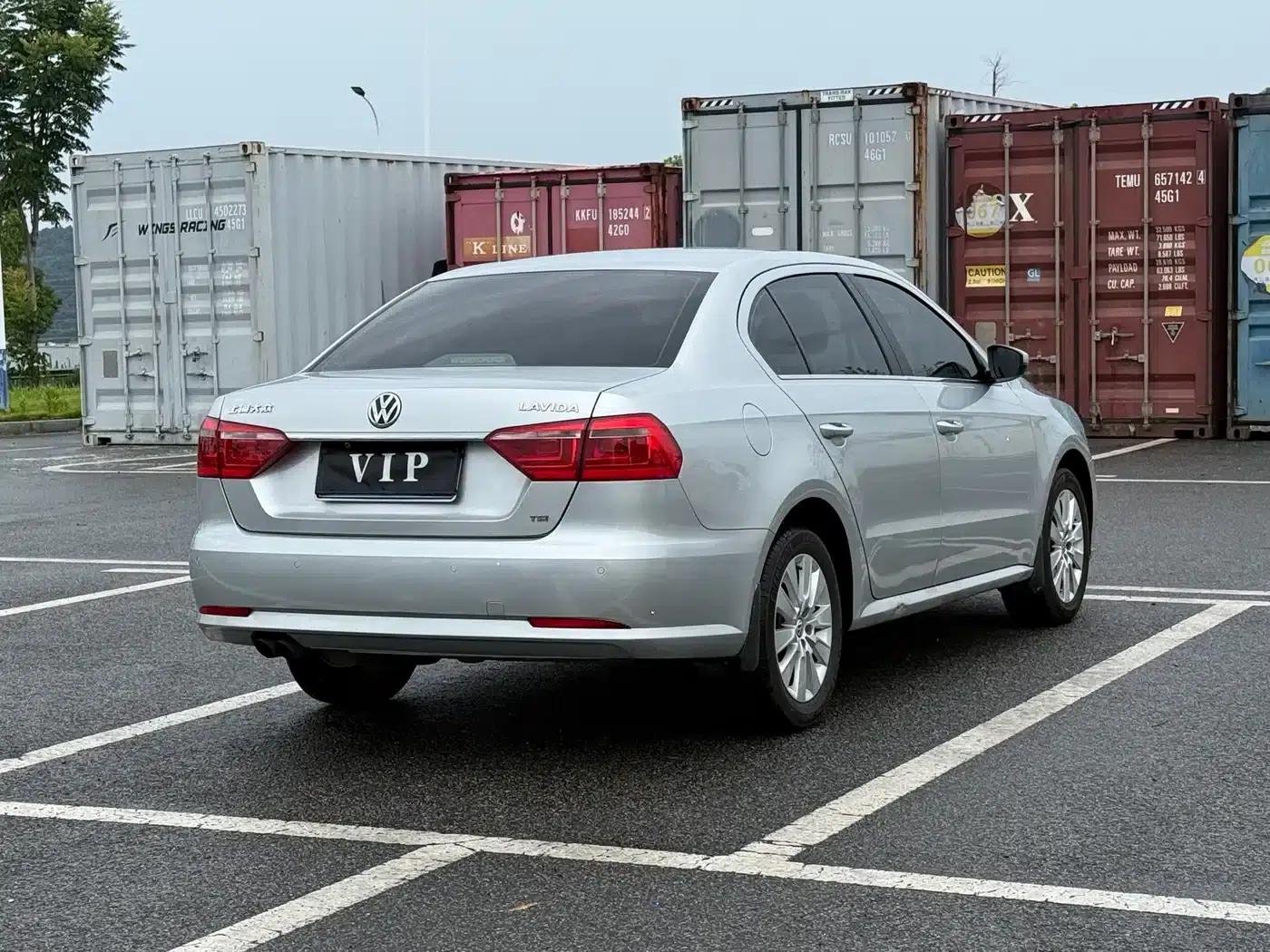 2013 Volkswagen Lavida Facelift 1.4TSI DSG Comfort Edition — миниатюра 4