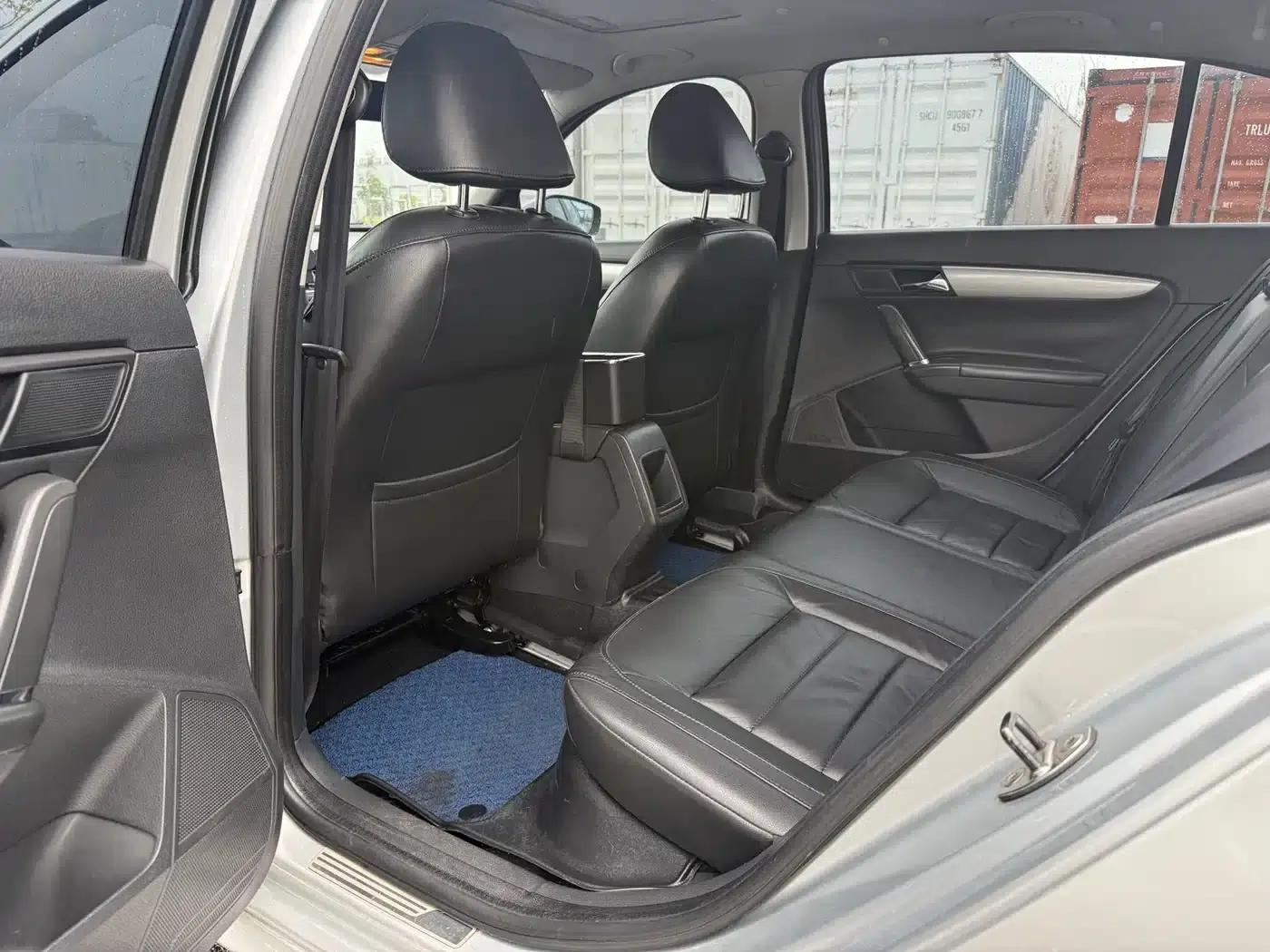 2013 Volkswagen Lavida Facelift 1.4TSI DSG Comfort Edition — миниатюра 8