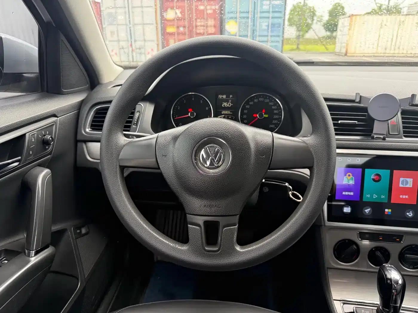 2013 Volkswagen Lavida Facelift 1.4TSI DSG Comfort Edition — миниатюра 10