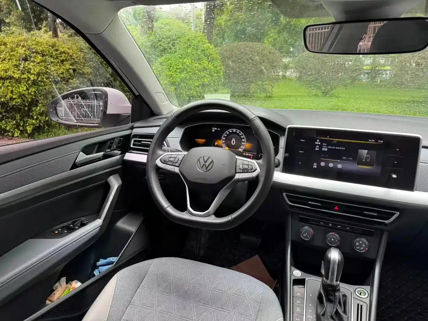 2024 Volkswagen Lavida 300TSI DSG Full Comfort Edition — миниатюра 11