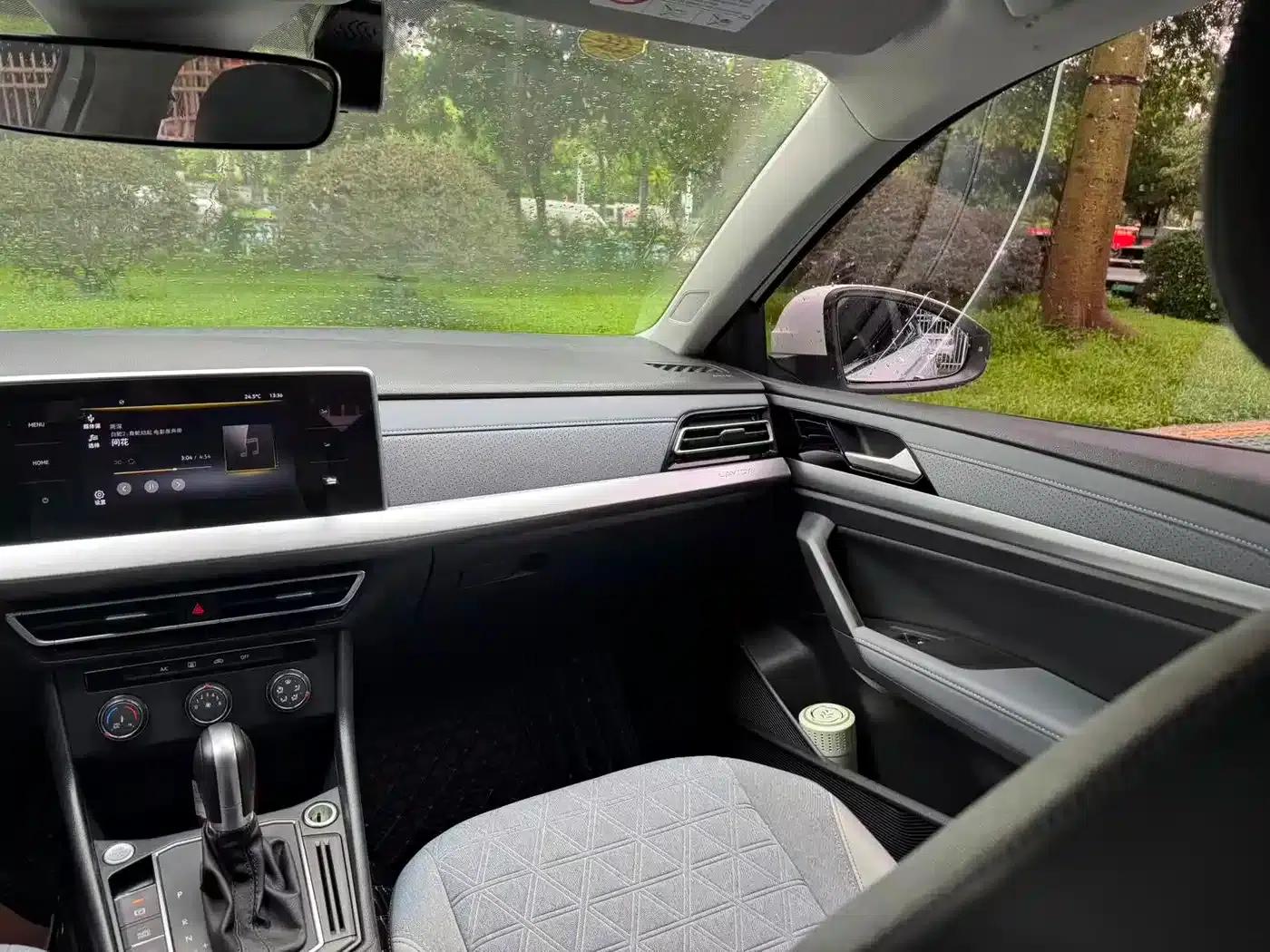 2024 Volkswagen Lavida 300TSI DSG Full Comfort Edition — миниатюра 12