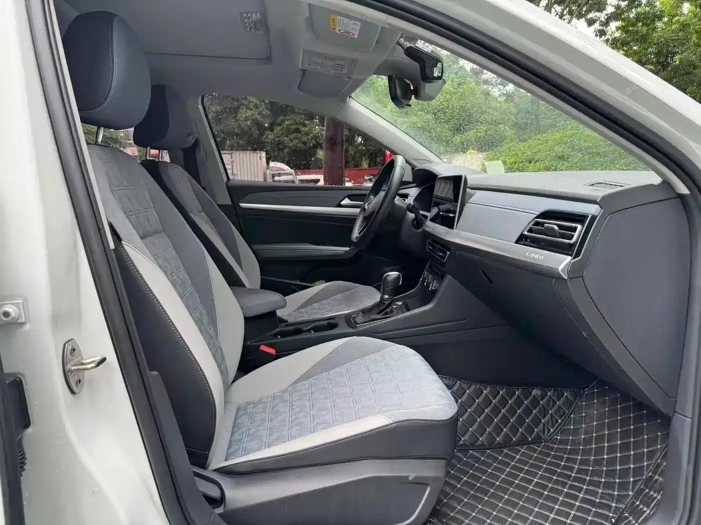 2024 Volkswagen Lavida 300TSI DSG Full Comfort Edition — миниатюра 13