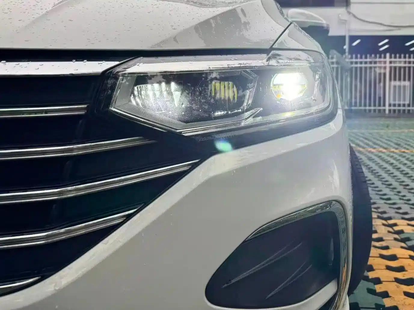 2024 Volkswagen Lavida 300TSI DSG Full Comfort Edition — миниатюра 17