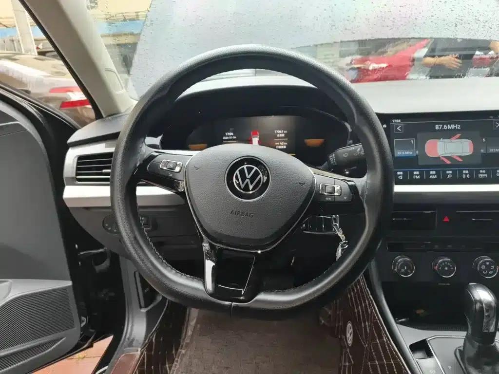 2021 Volkswagen Lavida 280TSI DSG Comfort Edition — миниатюра 6