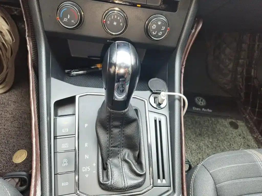 2021 Volkswagen Lavida 280TSI DSG Comfort Edition — миниатюра 10