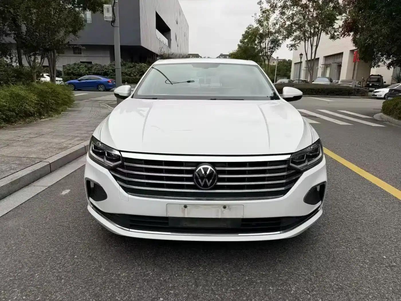 2022 Volkswagen Lavida 1.5L Automatic Fashion Edition — миниатюра 2