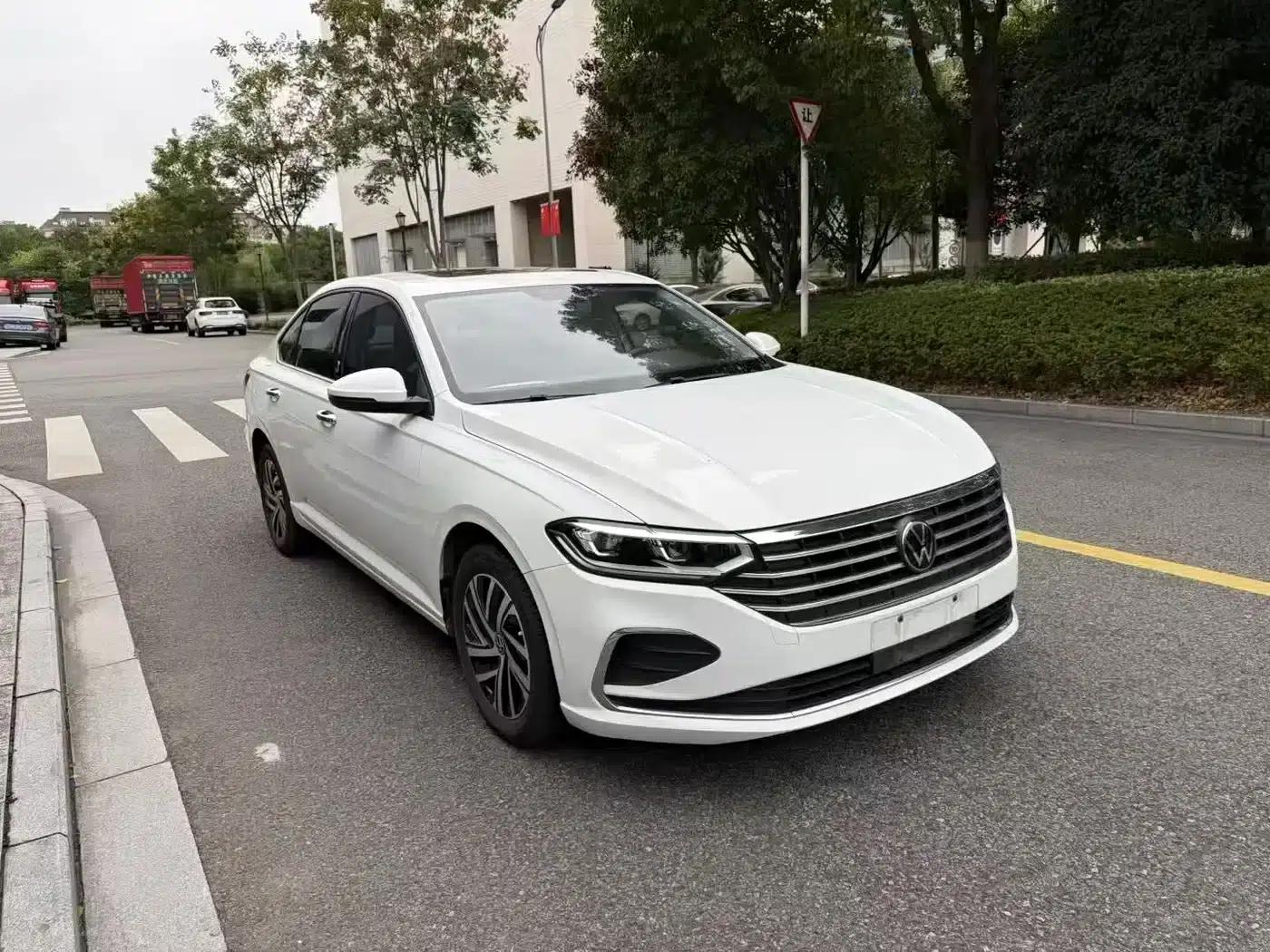 2022 Volkswagen Lavida 1.5L Automatic Fashion Edition — миниатюра 3