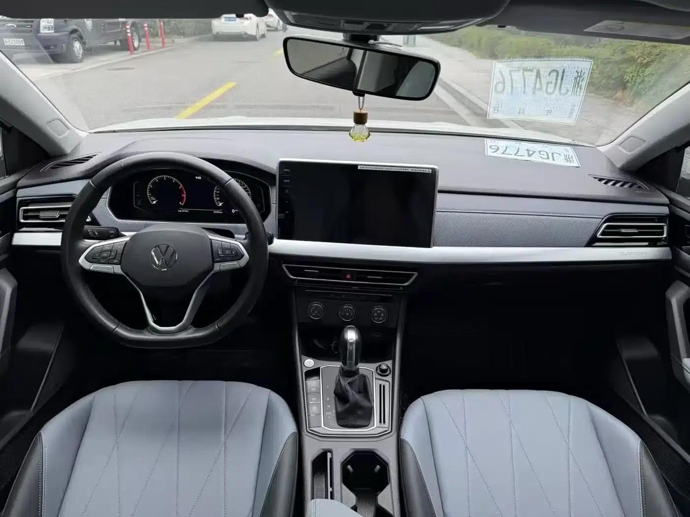 2022 Volkswagen Lavida 1.5L Automatic Fashion Edition — миниатюра 4