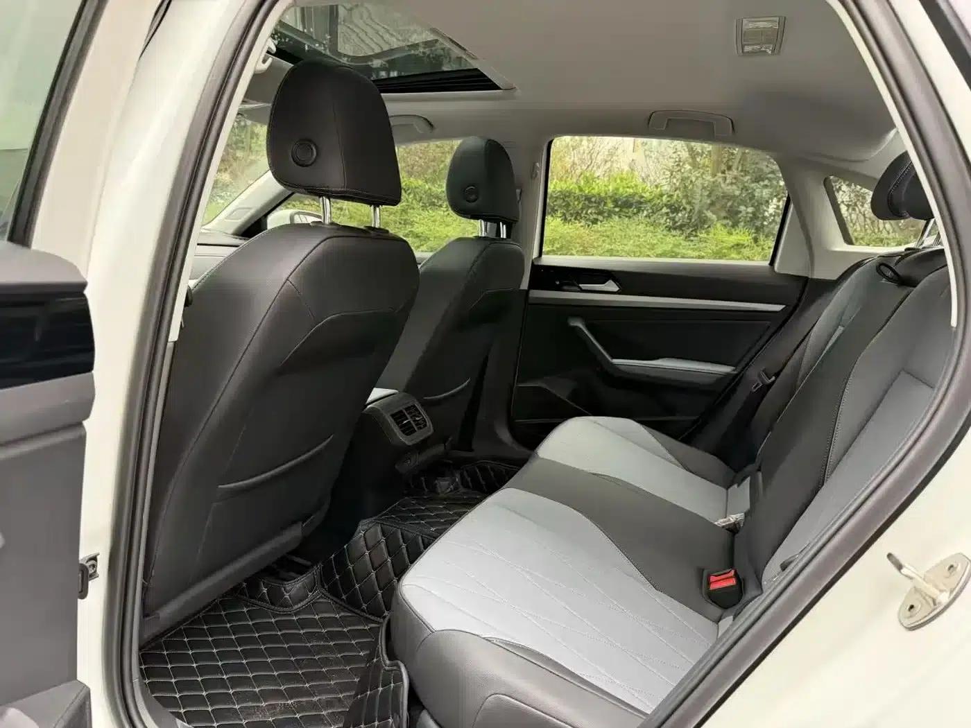 2022 Volkswagen Lavida 1.5L Automatic Fashion Edition — миниатюра 6