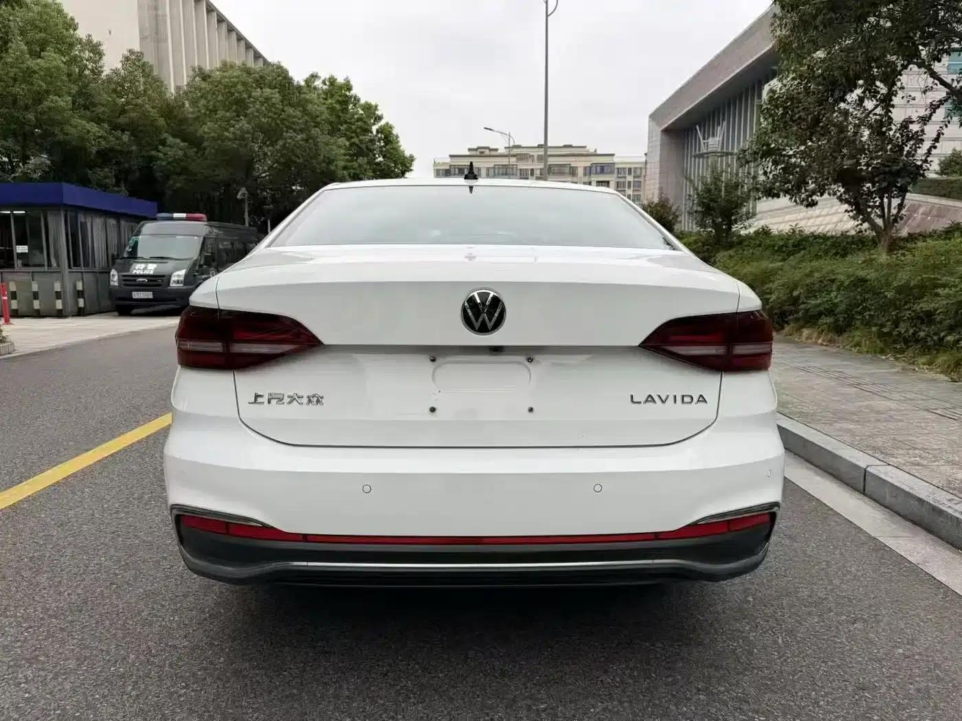 2022 Volkswagen Lavida 1.5L Automatic Fashion Edition — миниатюра 8