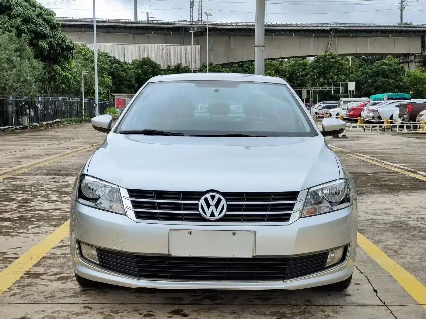 2013 Volkswagen Lavida Classic Facelift 1.6L Automatic Fashion Edition — миниатюра 2