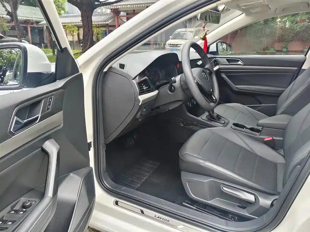 2019 Volkswagen Lavida 1.5L Automatic Comfort Edition (China VI Emission Standard) — миниатюра 11