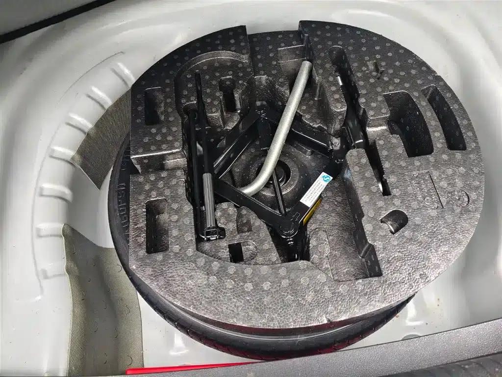 2019 Volkswagen Lavida 1.5L Automatic Comfort Edition (China VI Emission Standard) — миниатюра 15