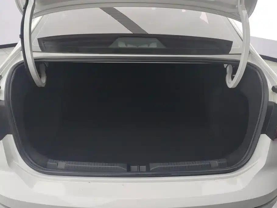 2021 Volkswagen Lavida 280TSI DSG Comfort Edition — миниатюра 4