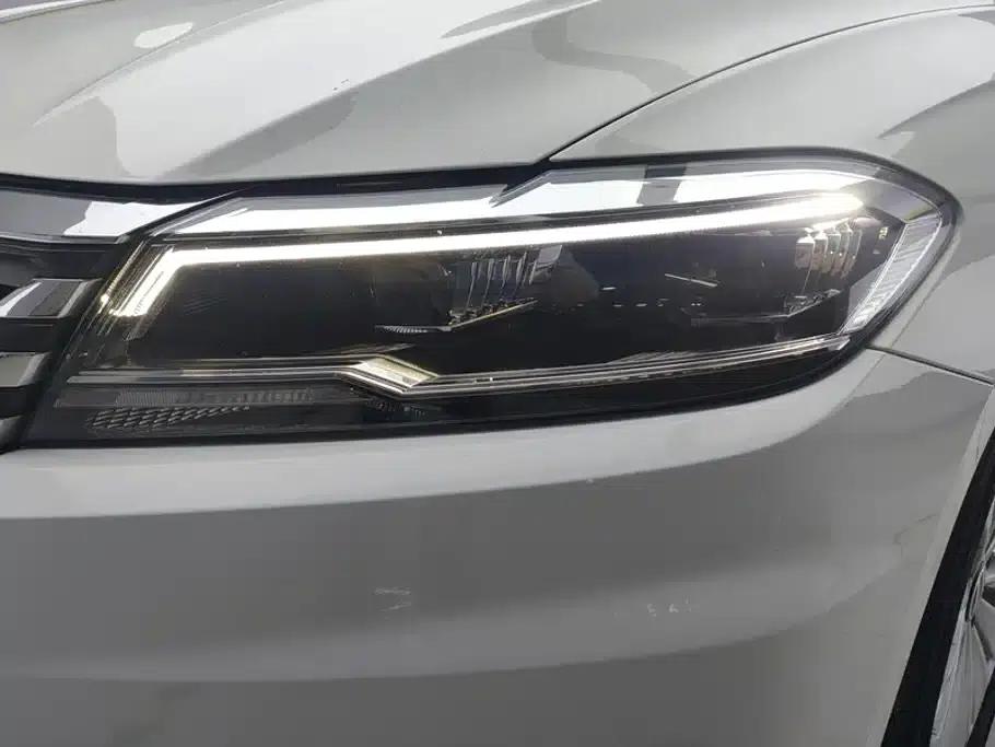 2021 Volkswagen Lavida 280TSI DSG Comfort Edition — миниатюра 5