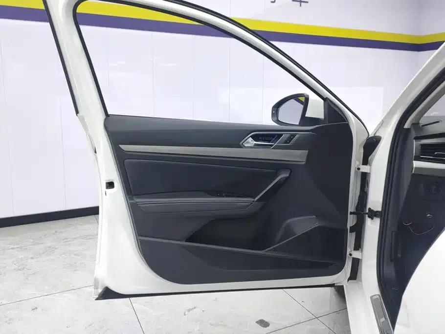 2021 Volkswagen Lavida 280TSI DSG Comfort Edition — миниатюра 7