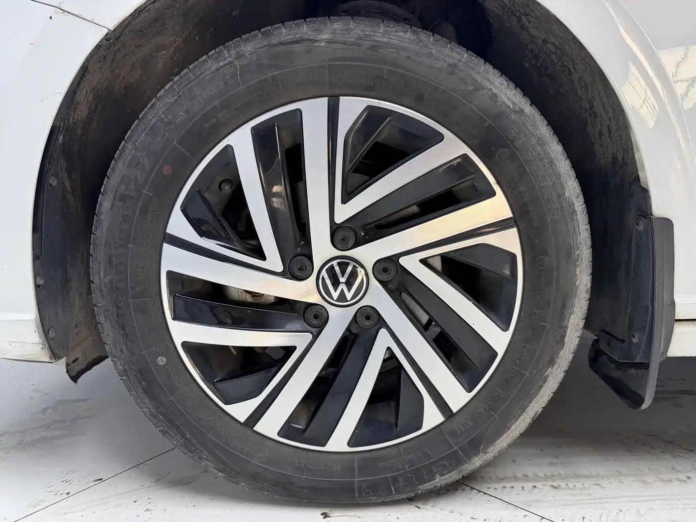 2023 Volkswagen Lavida 1.5L Automatic Comfort Edition — миниатюра 8