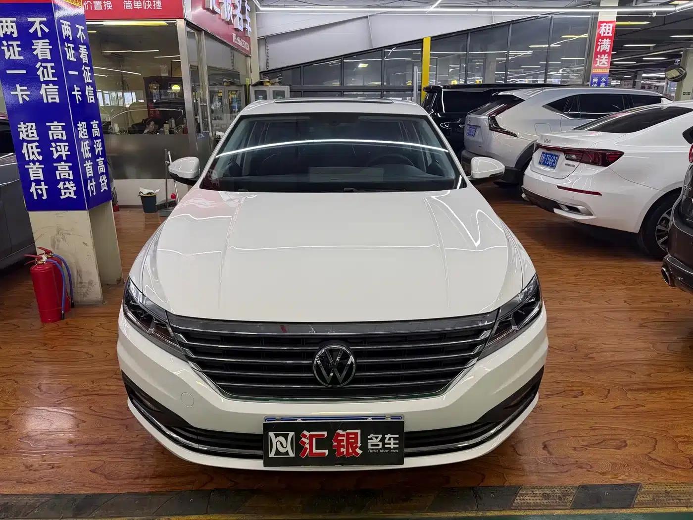 2021 Volkswagen Lavida 1.5L Automatic Vision Edition — миниатюра 2