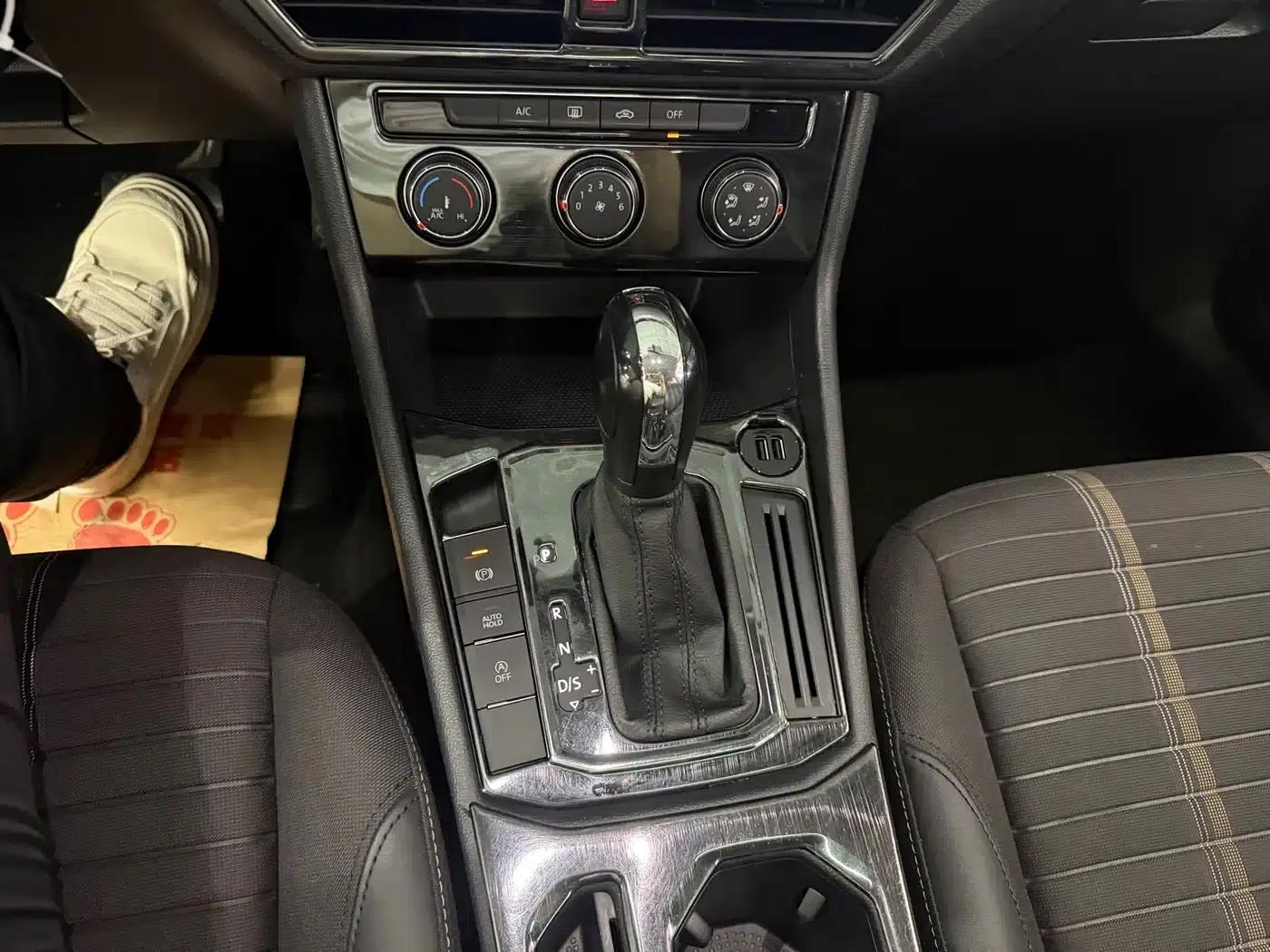 2021 Volkswagen Lavida 1.5L Automatic Vision Edition — миниатюра 15