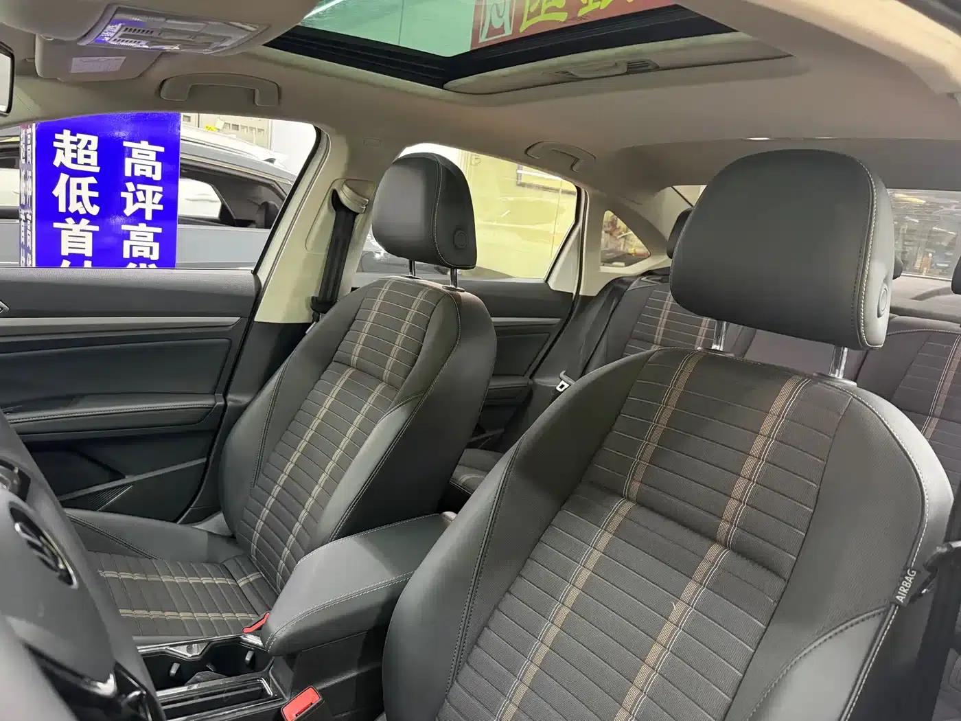 2021 Volkswagen Lavida 1.5L Automatic Vision Edition — миниатюра 17