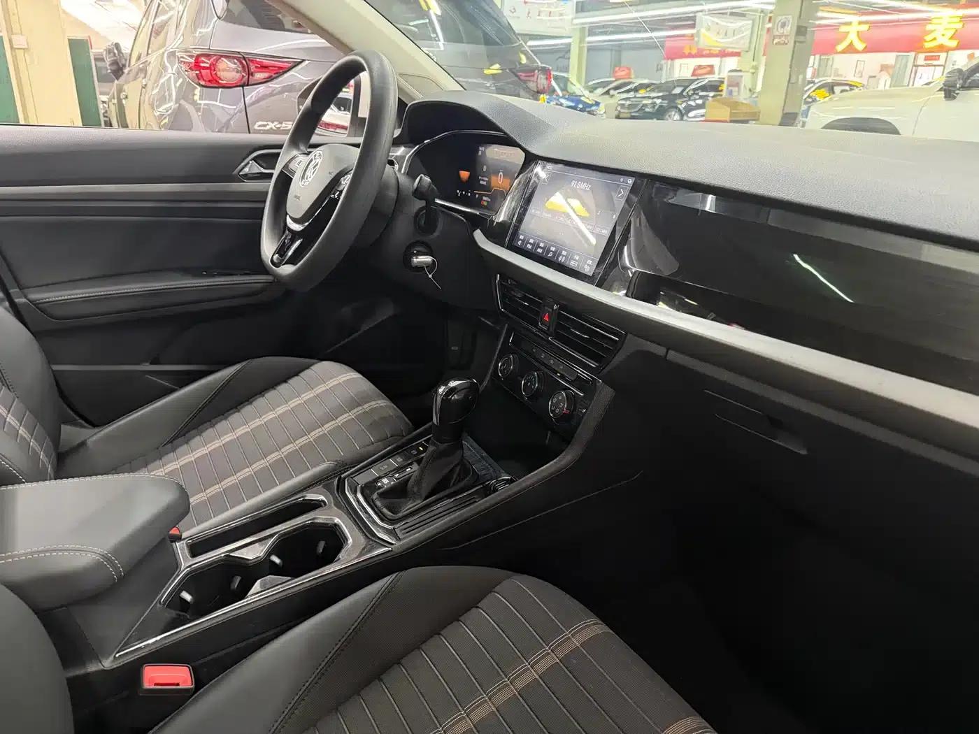 2021 Volkswagen Lavida 1.5L Automatic Vision Edition — миниатюра 18