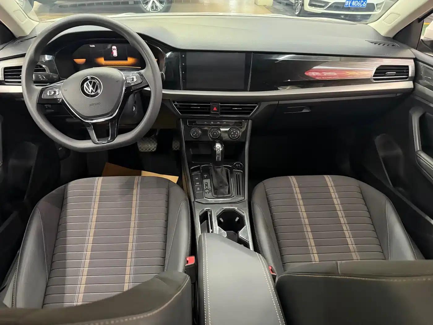 2021 Volkswagen Lavida 1.5L Automatic Vision Edition — миниатюра 8