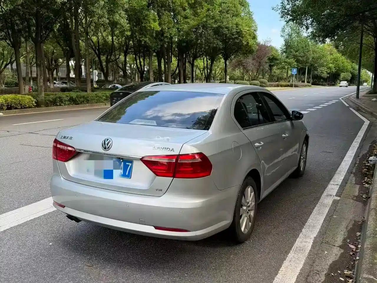2013 Volkswagen Lavida 1.4TSI DSG Comfort Edition — миниатюра 5