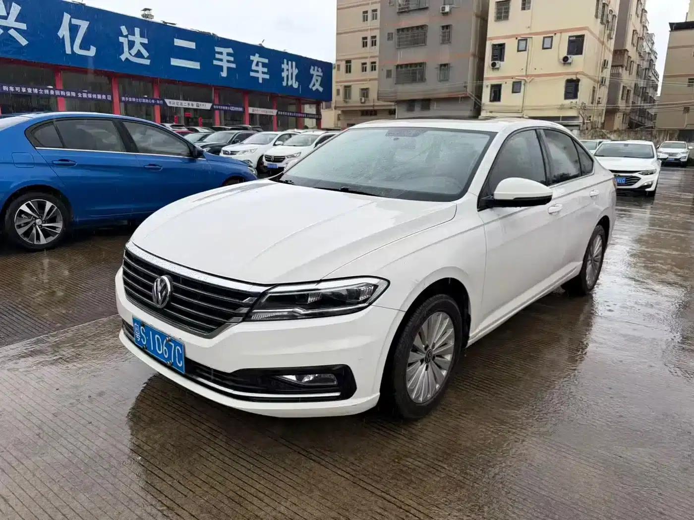 2021 Volkswagen Lavida 280TSI DSG Comfort Edition — миниатюра 3