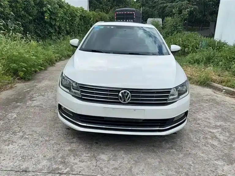 2017 Volkswagen Lavida 1.6L Automatic Fashion Edition — миниатюра 1