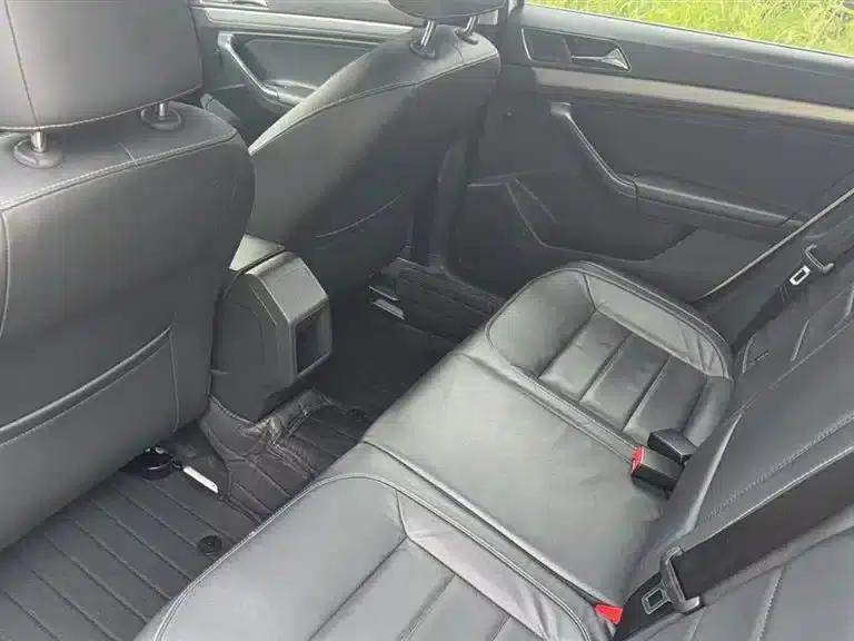 2017 Volkswagen Lavida 1.6L Automatic Fashion Edition — миниатюра 4