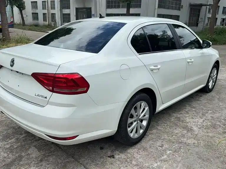 2017 Volkswagen Lavida 1.6L Automatic Fashion Edition — миниатюра 7
