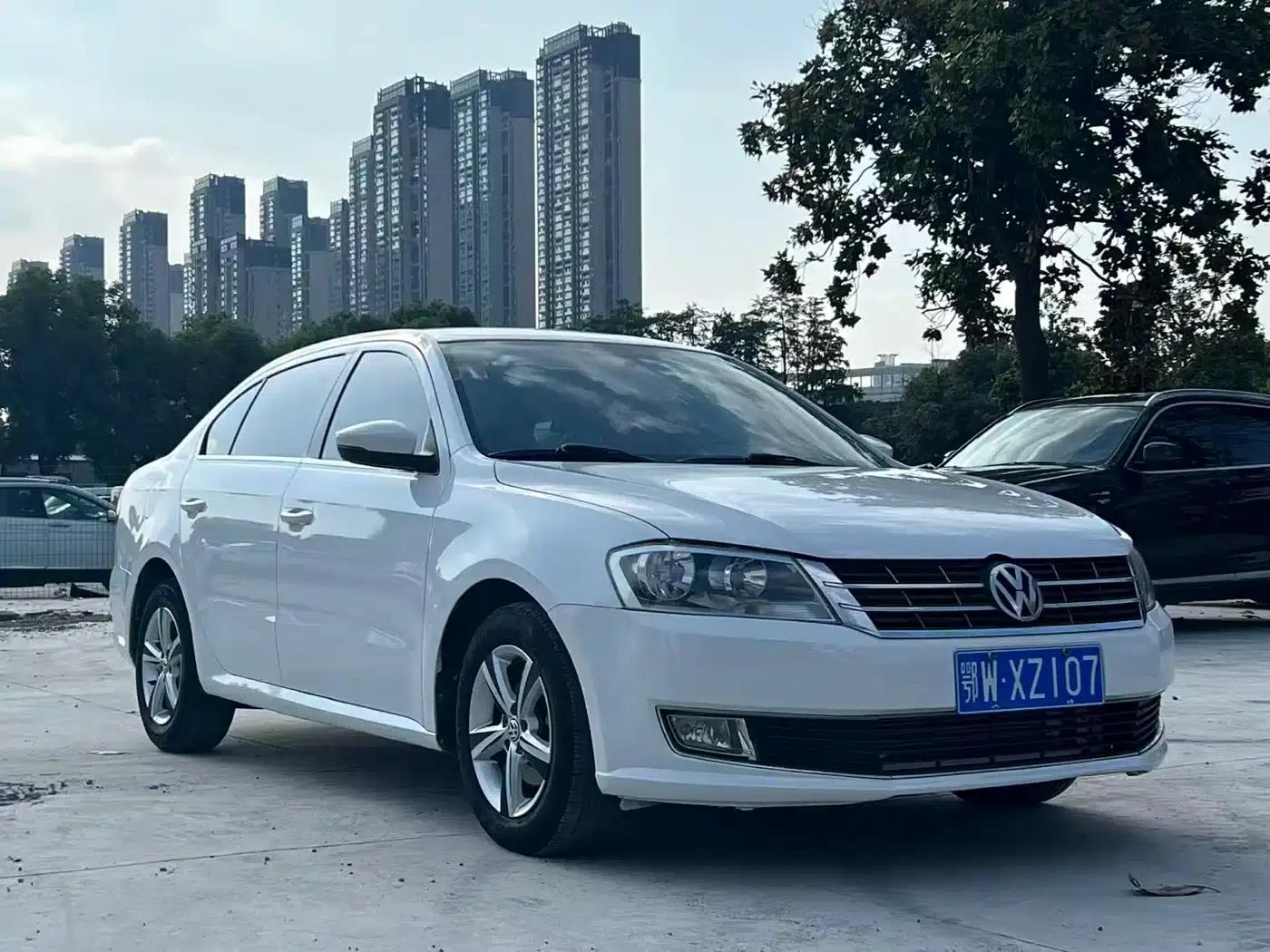2013 Volkswagen Lavida Classic Facelift 1.6L Automatic Fashion Edition — миниатюра 2