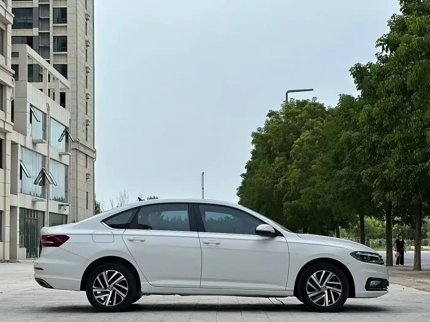 2022 Volkswagen Lavida 280TSI DSG Luxury Edition — миниатюра 9