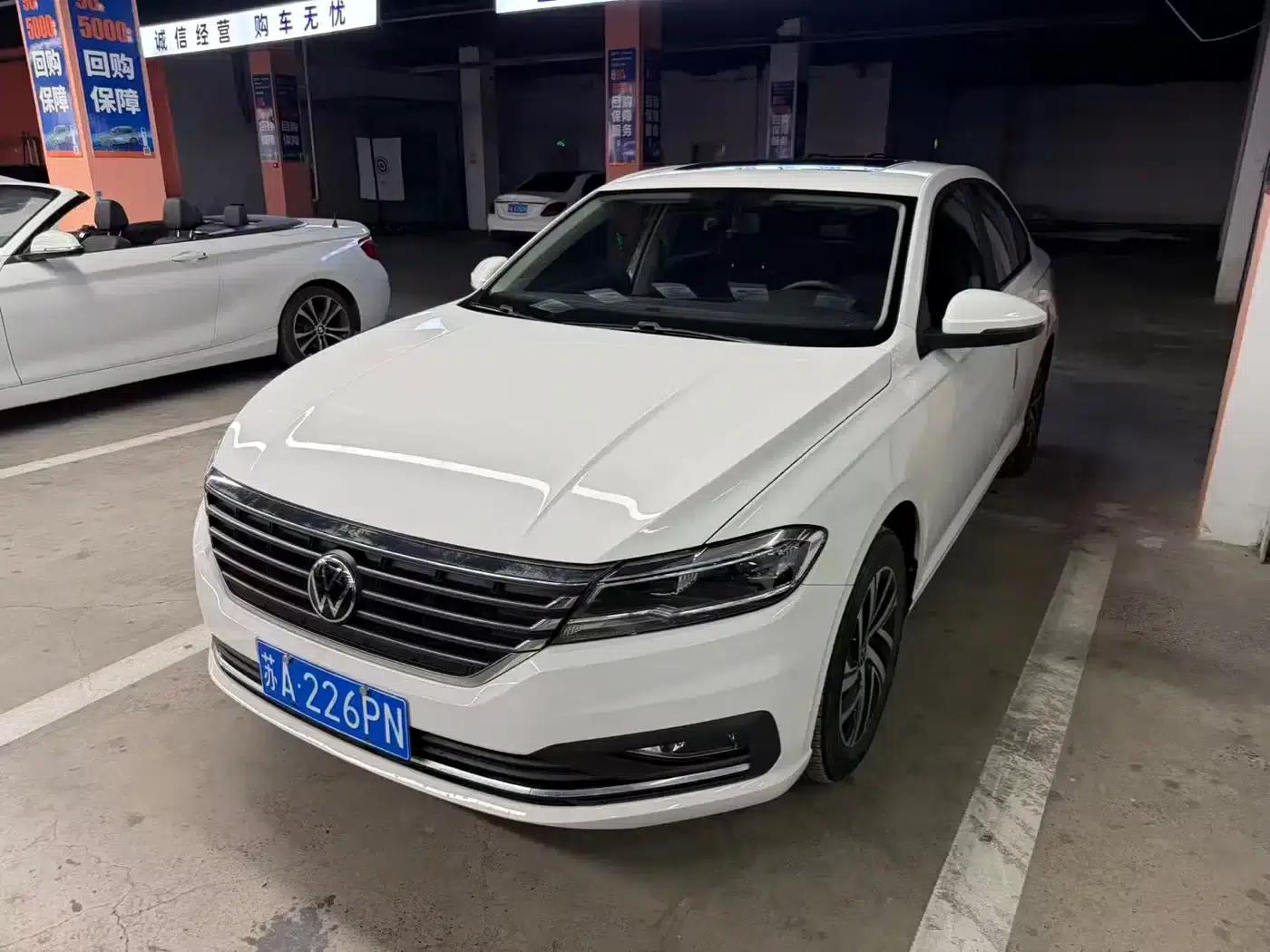 2022 Volkswagen Lavida 1.5L Automatic Comfort Edition — миниатюра 1