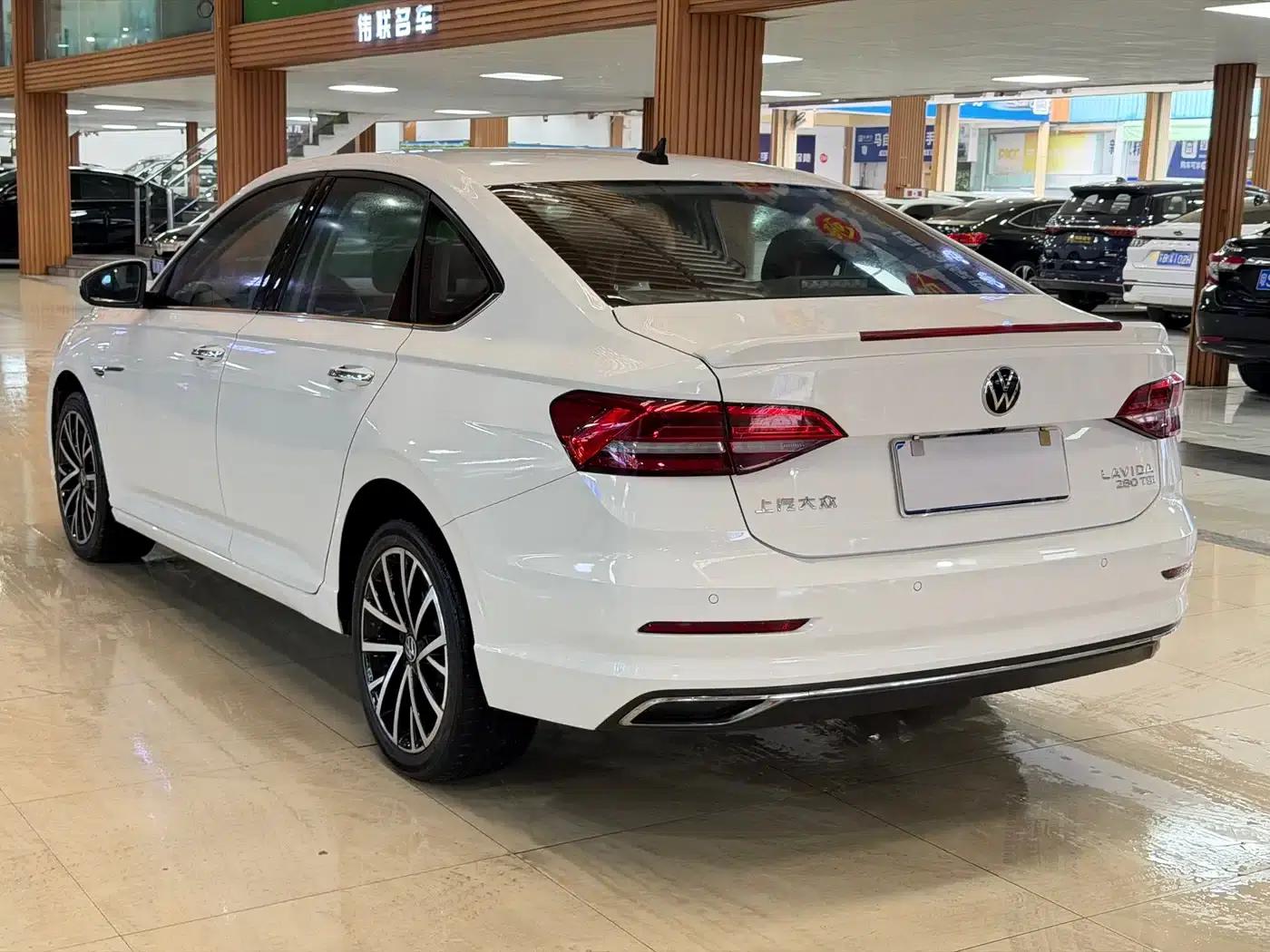 2021 Volkswagen Lavida 280TSI DSG Luxury Edition — миниатюра 18