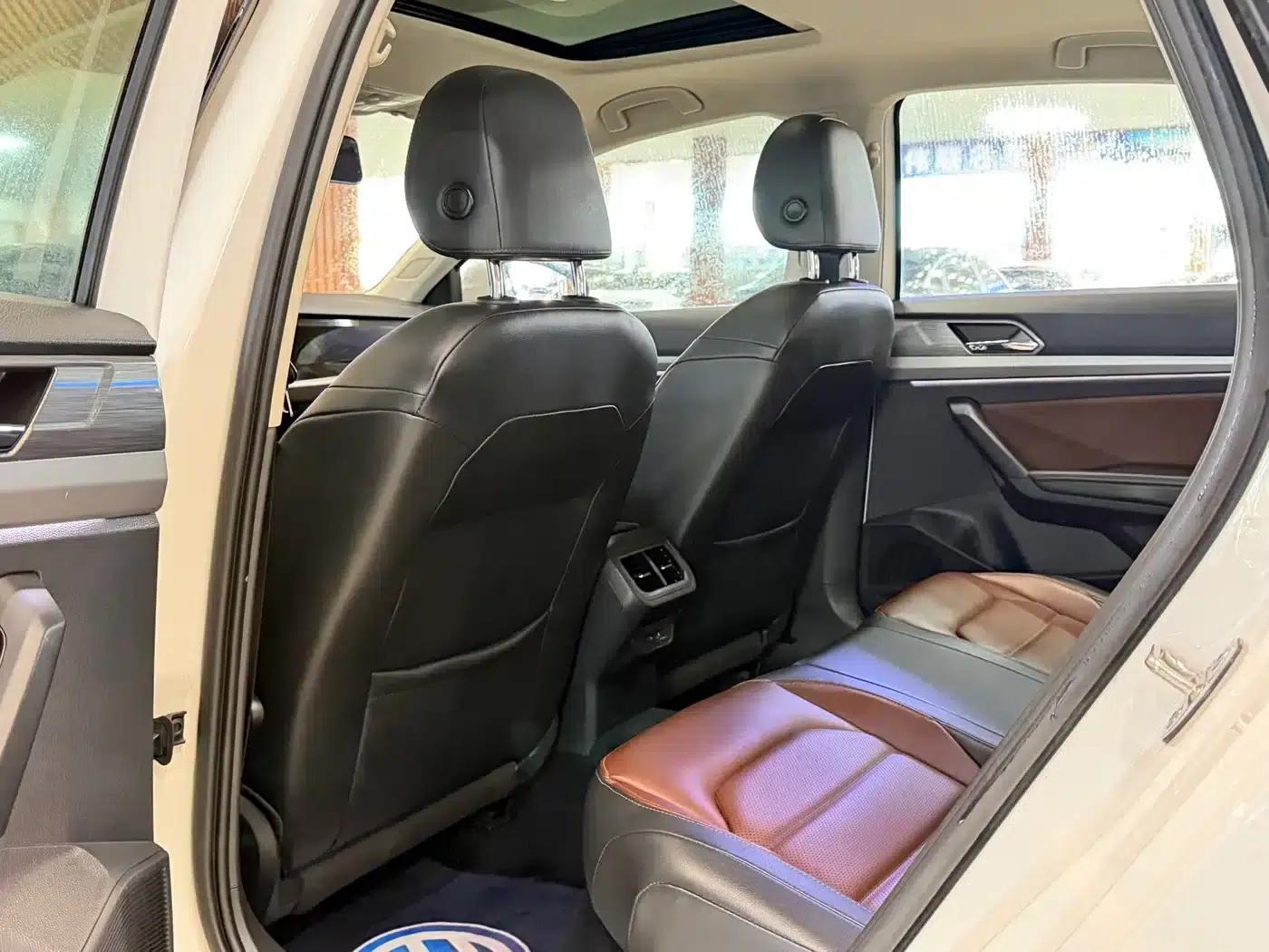 2021 Volkswagen Lavida 280TSI DSG Luxury Edition — миниатюра 5