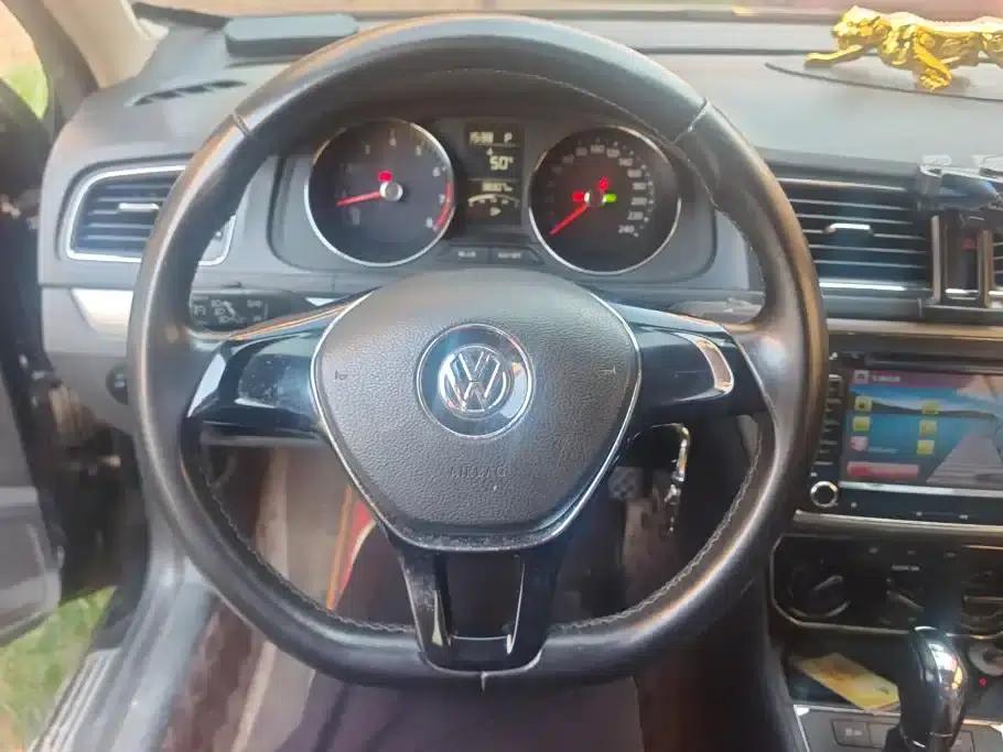 2015 Volkswagen Lavida 1.6L Automatic Comfort Edition — миниатюра 15