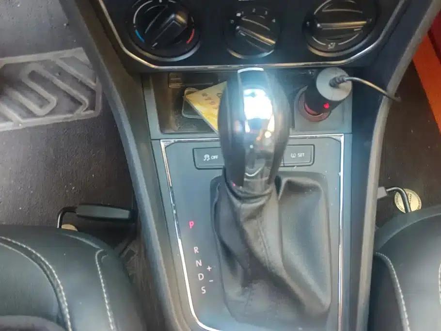 2015 Volkswagen Lavida 1.6L Automatic Comfort Edition — миниатюра 16