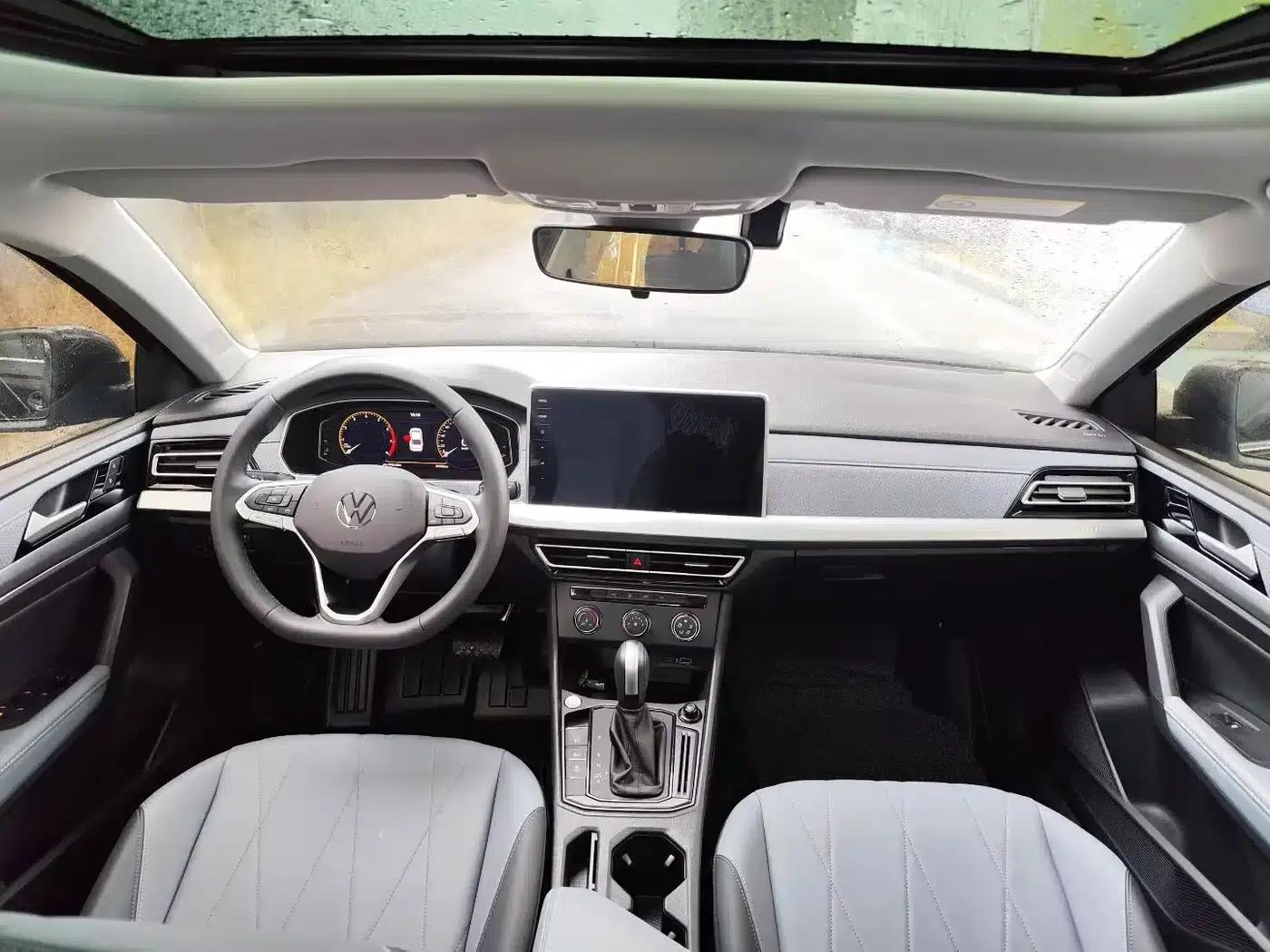 2024 Volkswagen Lavida 1.5L Automatic Starry Sky Five Million Edition — миниатюра 4