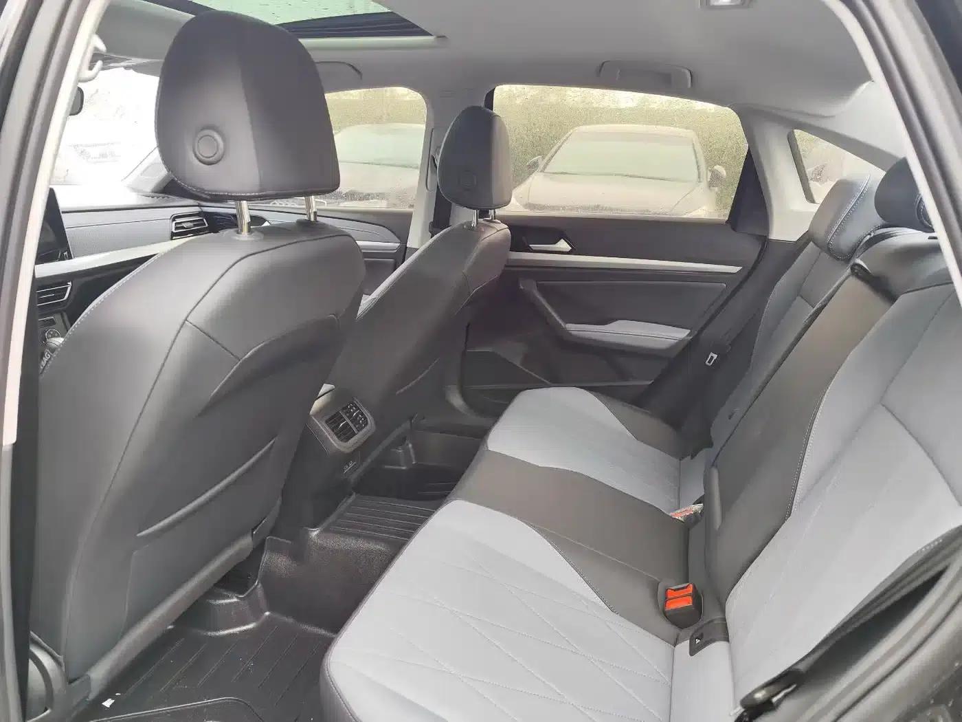 2024 Volkswagen Lavida 1.5L Automatic Starry Sky Five Million Edition — миниатюра 6