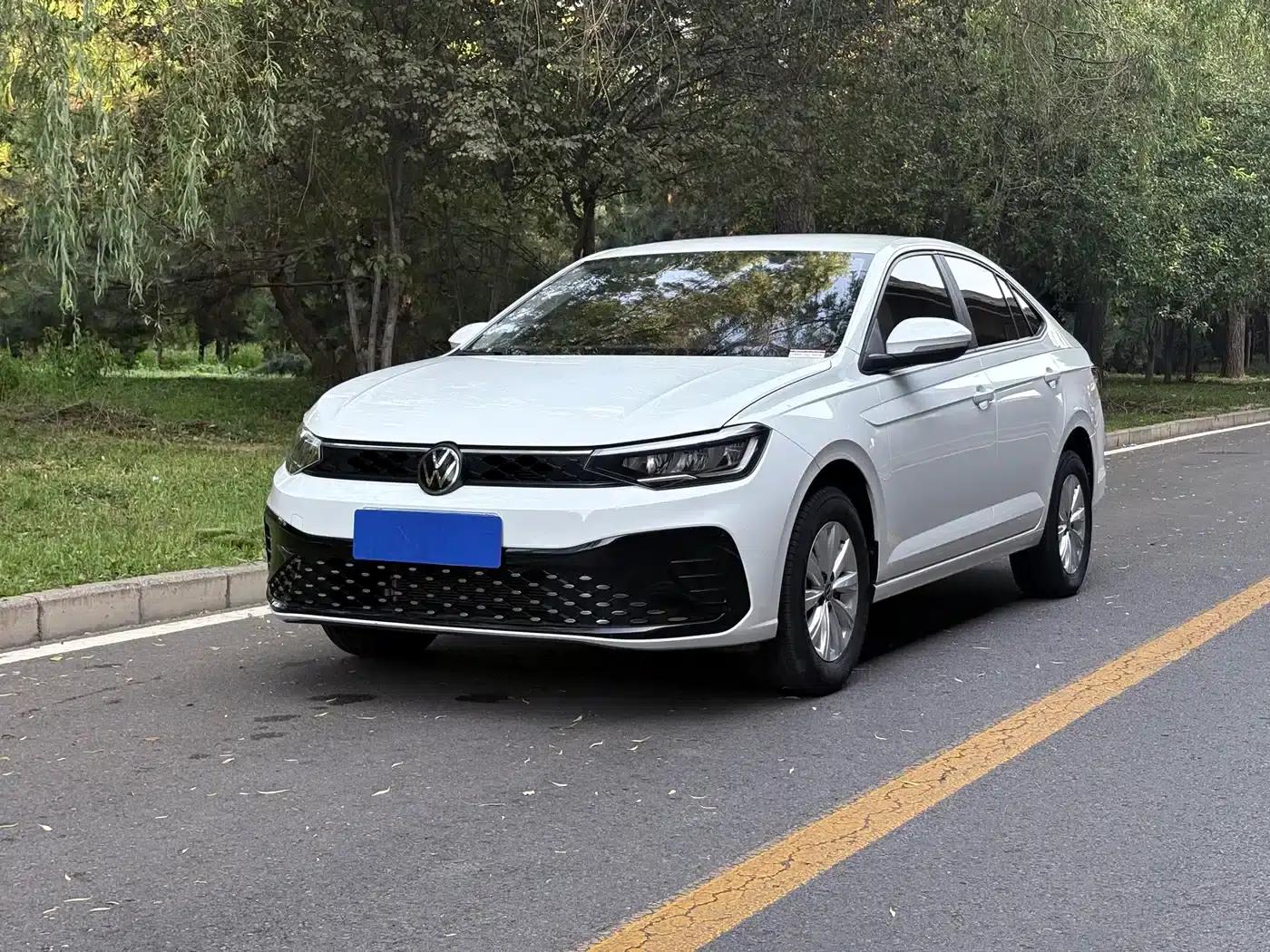 2023 Volkswagen Lavida New Elite 1.5L Automatic New Elite Edition — миниатюра 1