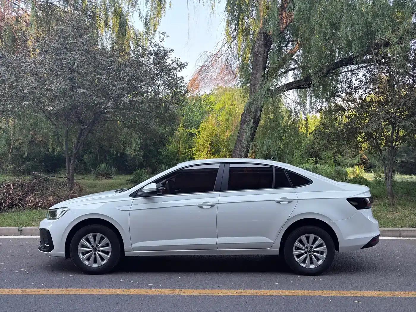 2023 Volkswagen Lavida New Elite 1.5L Automatic New Elite Edition — миниатюра 3