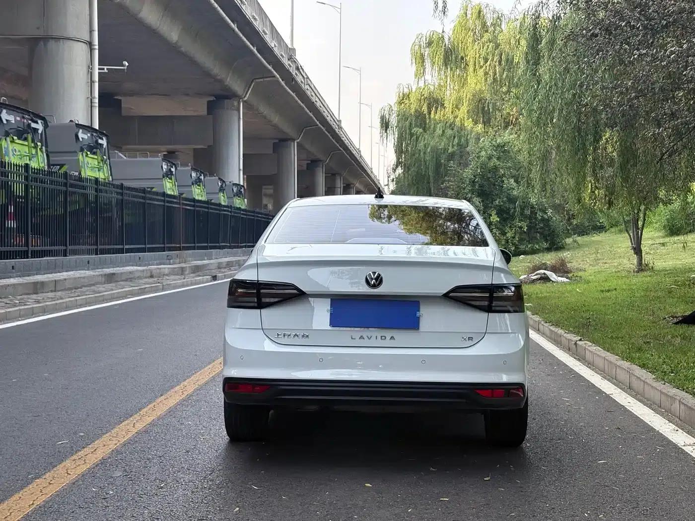 2023 Volkswagen Lavida New Elite 1.5L Automatic New Elite Edition — миниатюра 5