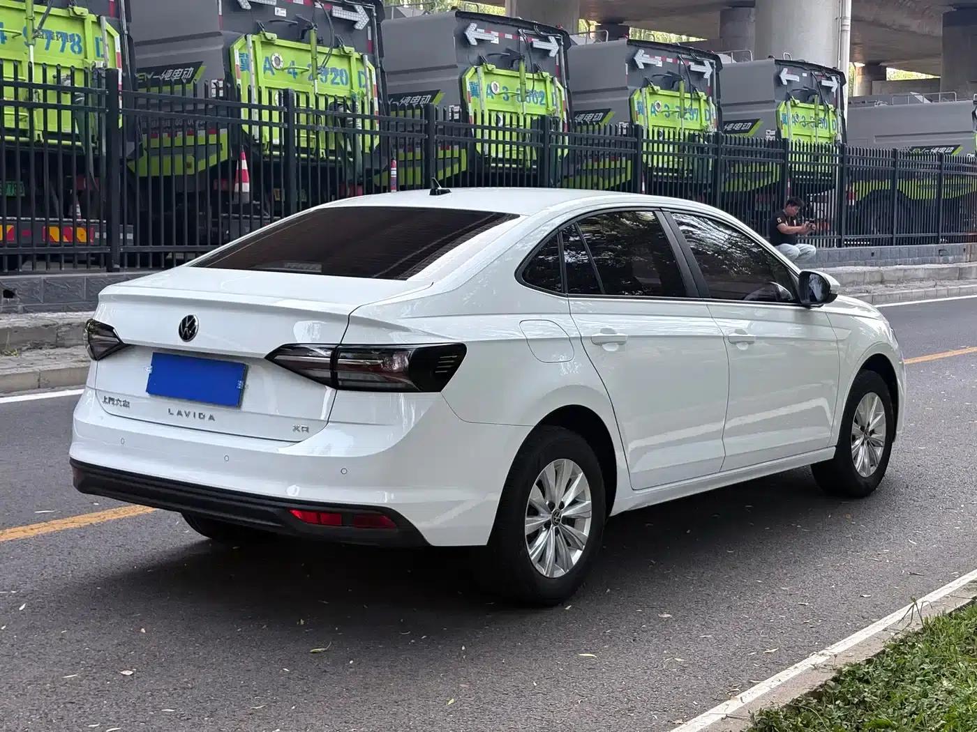 2023 Volkswagen Lavida New Elite 1.5L Automatic New Elite Edition — миниатюра 6