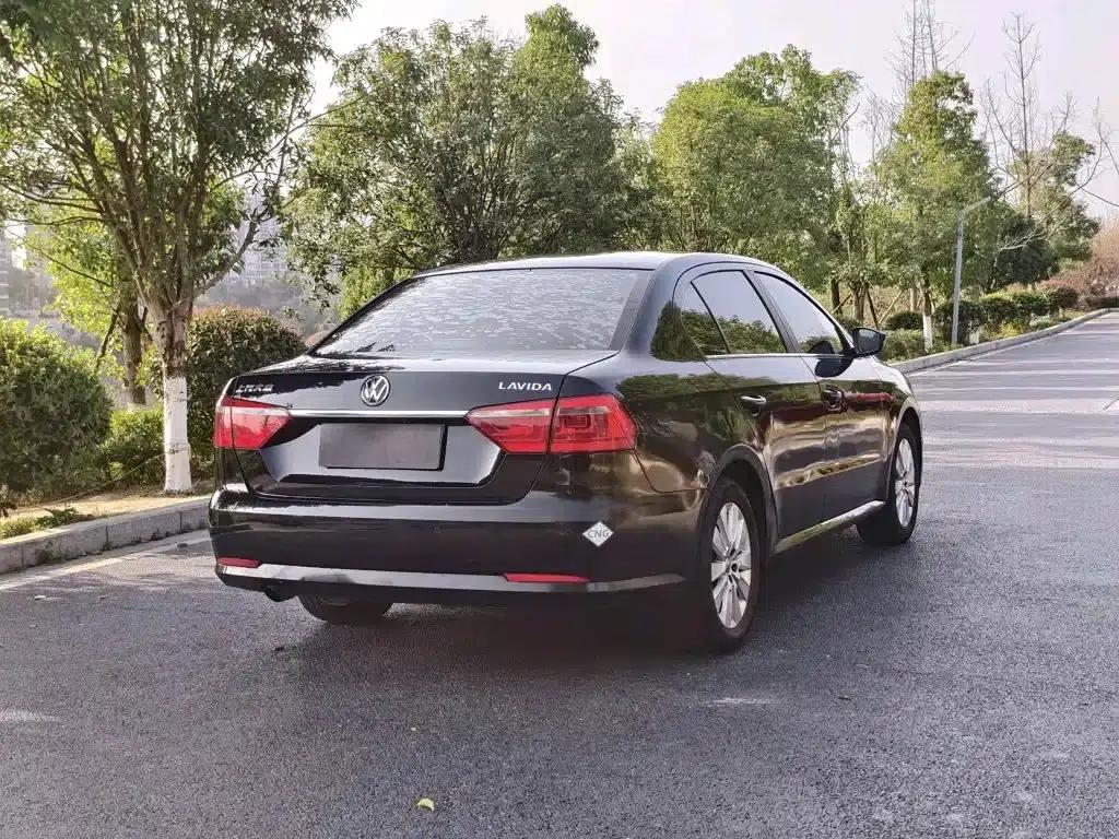 2013 Volkswagen Lavida Classic Facelift 1.6L Manual Comfort Edition — миниатюра 5
